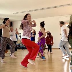 Corsi settimanali di biodanza aperti a tutti, con Vicky Peters, a Castenaso (BO)